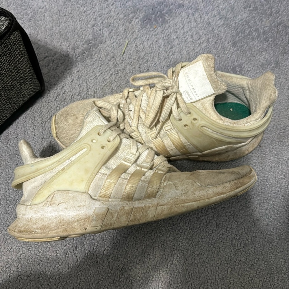 white adidas sneakers size 7